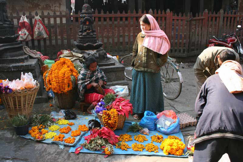 Kathmandu - Blumenstand